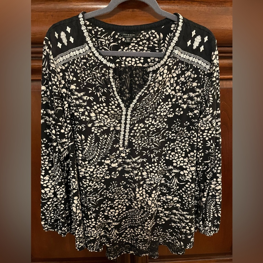 Lucky Brand Black & White Embroidered Floral Long Sleeve Blouse 3X